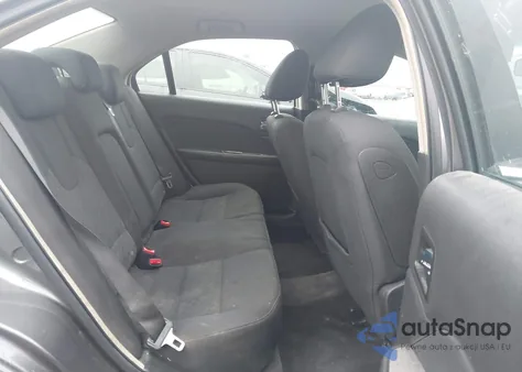 2010 Ford Fusion Sel z USA, uszkodzony, nr VIN 3FAHP0JA8AR135174